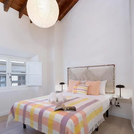 Thyssen Cisneros By Rent Me Appartement